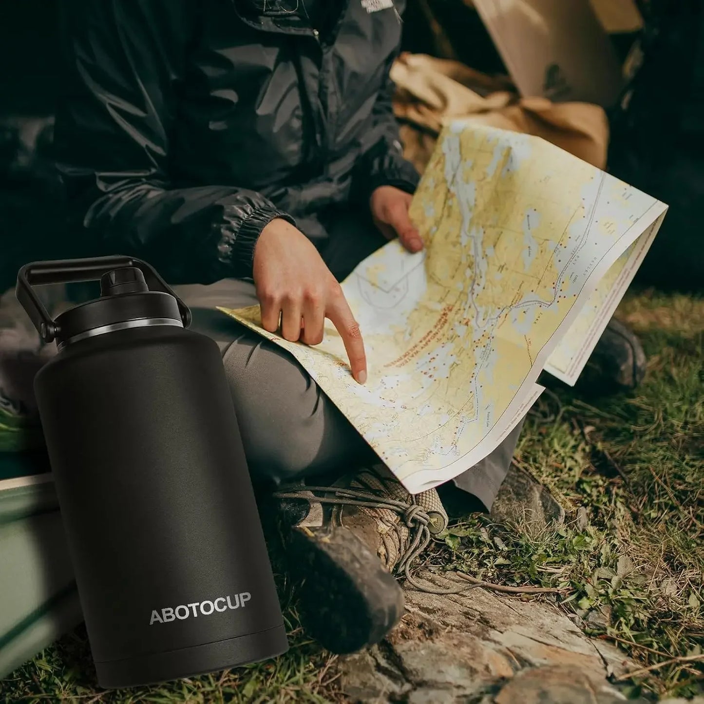 Wide Mouth Insulated Water Jug With Ergonomic Handle And Cups